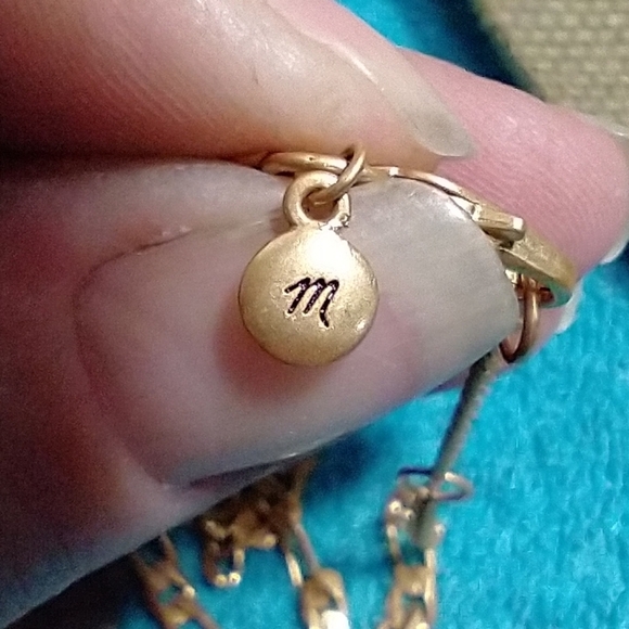 Goldtone Chain Necklace marked m with pink crystal vintage - Picture 6 of 6